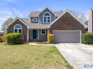 102 Claytor Ln, Madison, AL 35758