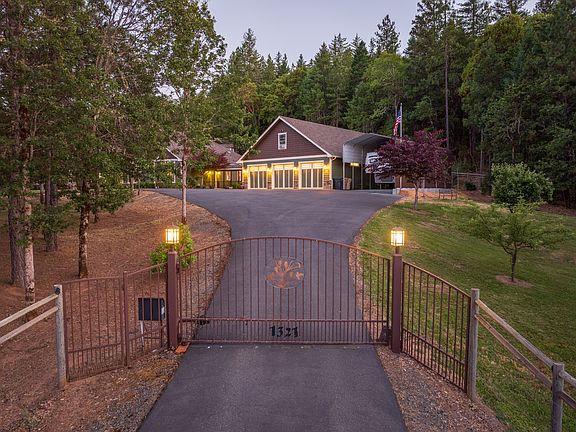 4th image of 1321 Falcon Crest Ln