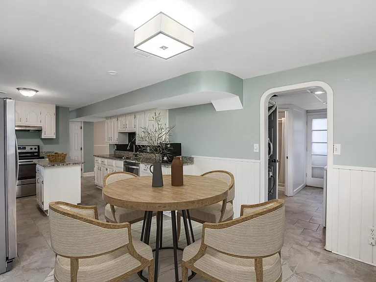 741 Panorama Dr — Photo 8