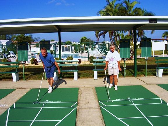 Shuffle board court