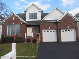 356 Van Dusen Dr, Marlboro, NJ 07746