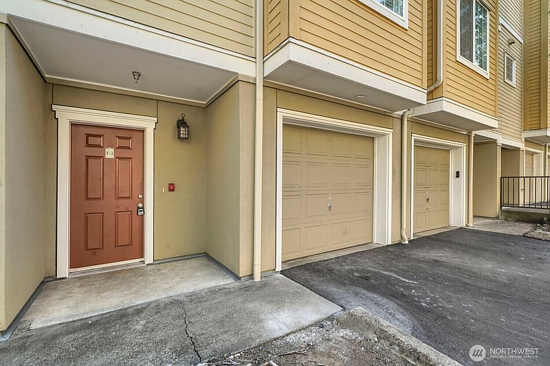 3rd image of 1800 NE 40th Street #F3