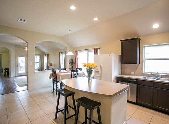 4th image of 1072 Dyer Crossing Way