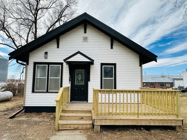 111 Summit St, Pierson, IA 51048