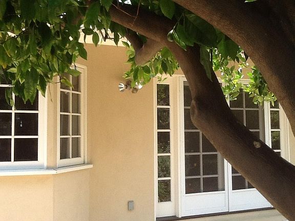 4th image of 23847 Oxnard St