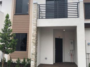 374 NE 214th St, Miami, FL 33179