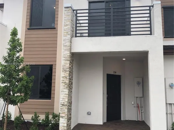 374 NE 214th St, Miami, FL 33179