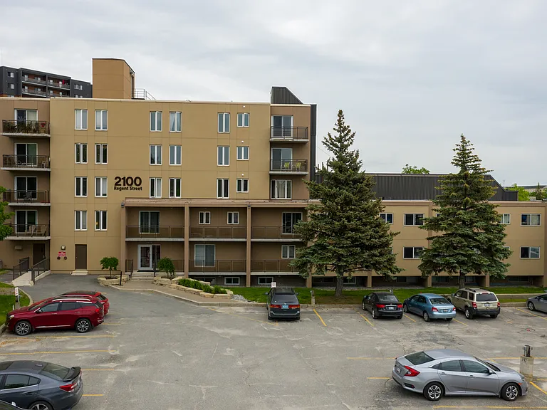 2100 Regent St — Photo 7