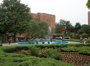 26 Metropolitan Oval APT 1A, Bronx, NY 10462