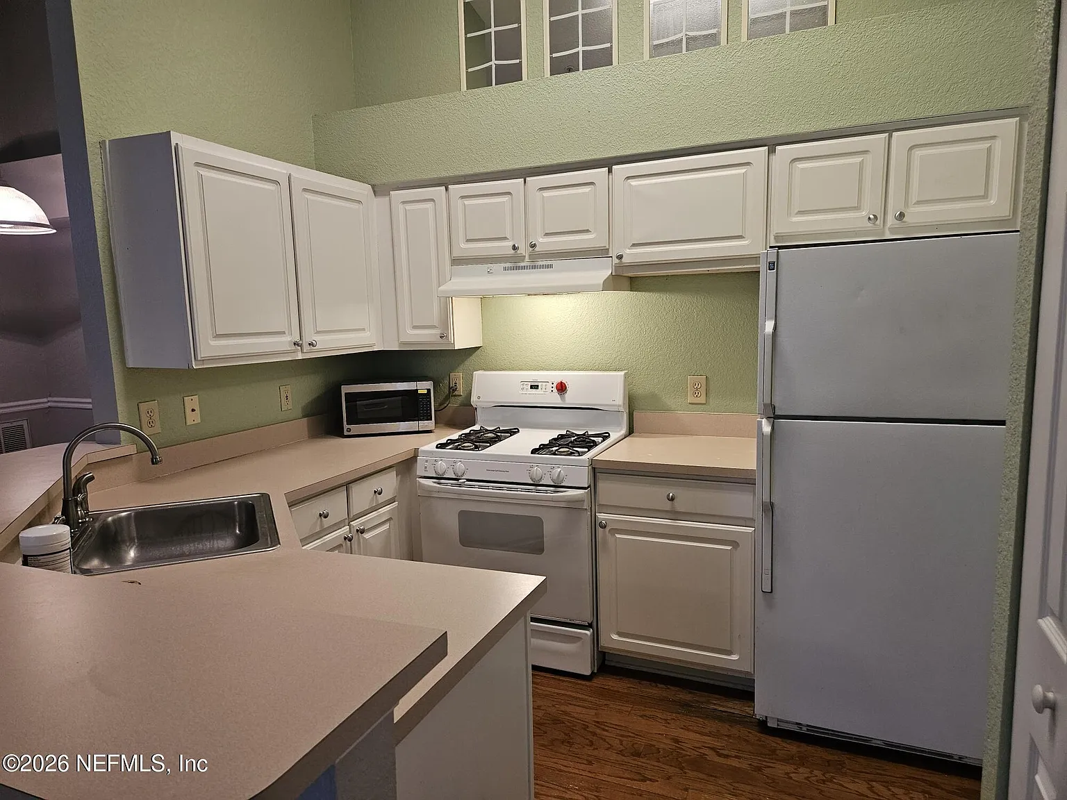 2 bed, 2.0 bath, 1212 sqft, $1,600 — Photo 4