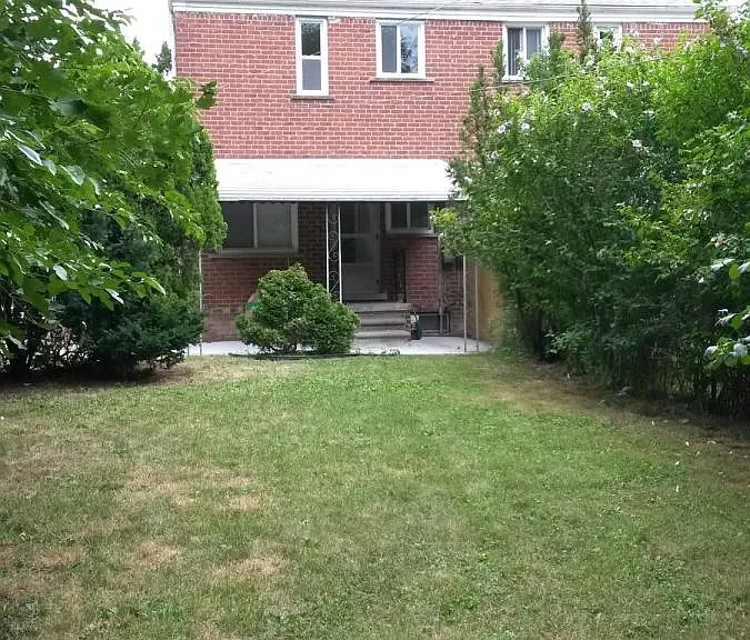 21865 Coolidge Hwy — Photo 20
