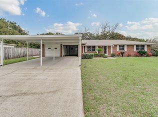 2327 Belleflower Rd, Pensacola, FL 32526