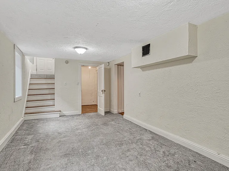 1445 S Lincoln St — Photo 13