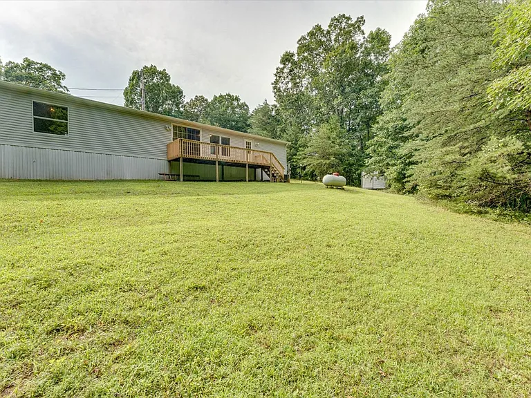 10708 Canyon Cir — Photo 28