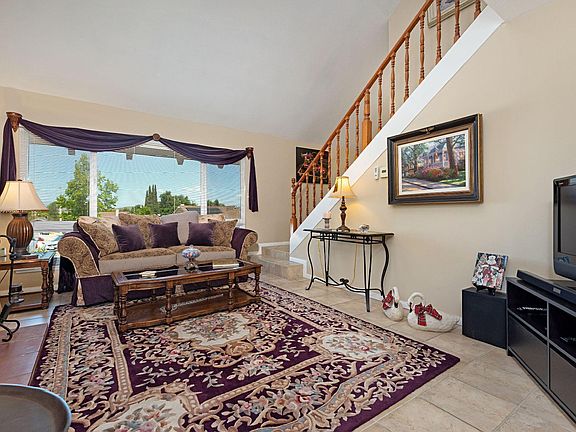 4th image of 89 Beatty Pl