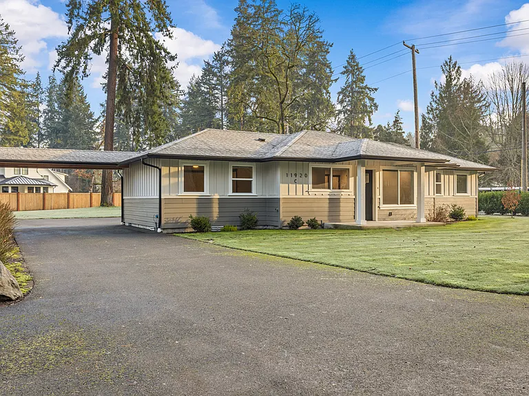 11920 Nyanza Rd SW — Photo 2