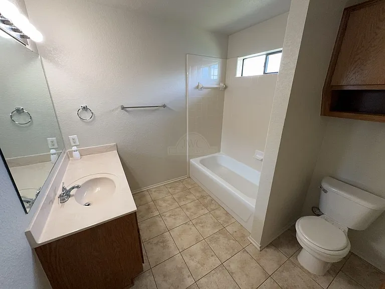 621 Deloris Dr — Photo 16