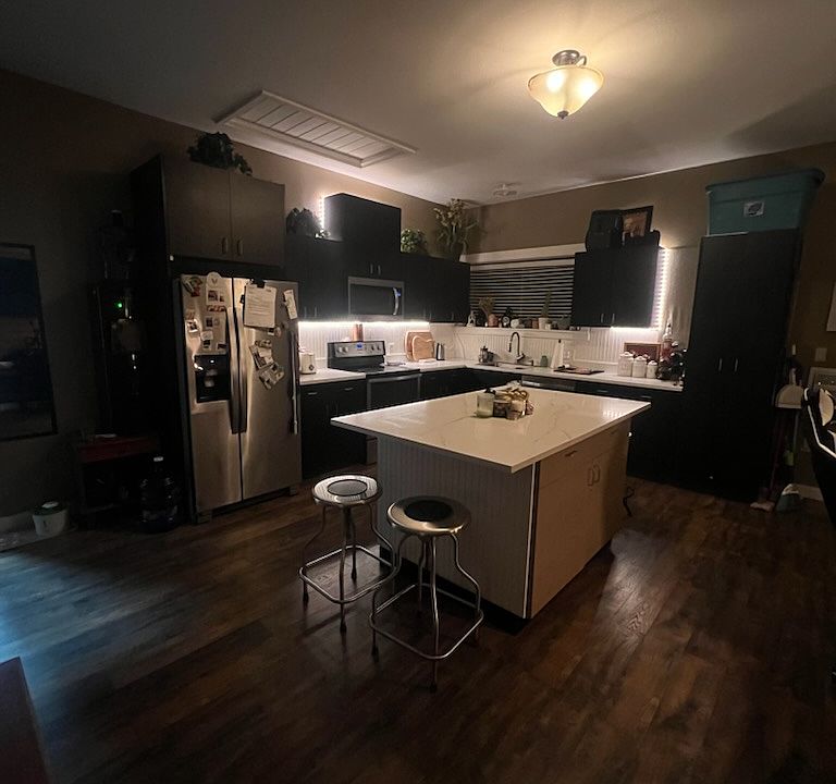 Kitchen applicances and Island