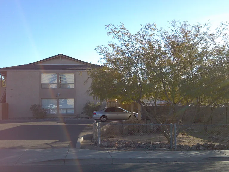 535 W 9th St — Photo 3