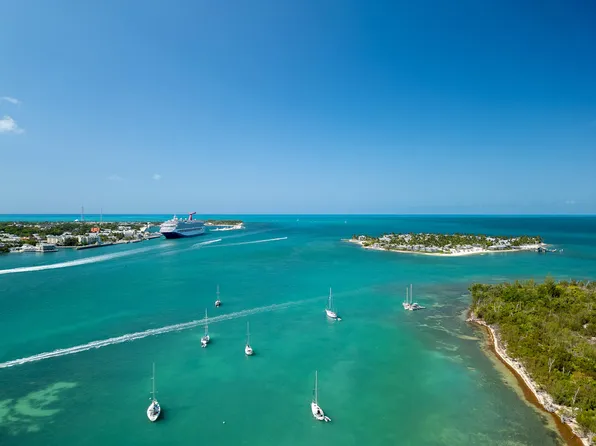 27 Sunset Key Dr, Key West, FL 33040