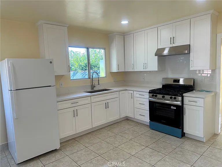 10534 Daines Dr — Photo 3