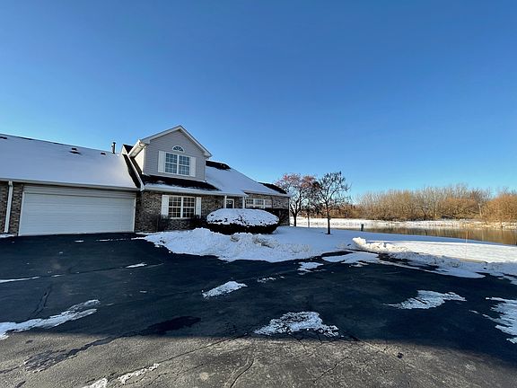 2nd image of 13841 Cambridge Cir