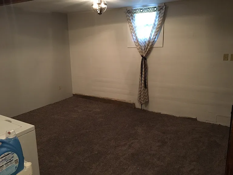 221 Warren Ave — Photo 26