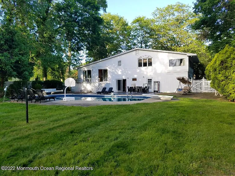 634 Westwood Ave — Photo 16