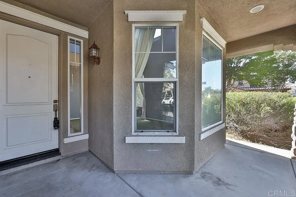 3 bed, 2.5 bath, 1897 sqft, $4,150 — Photo 2