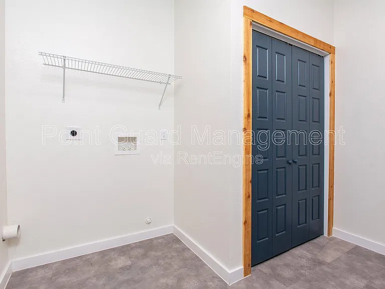 2885 N Oliver St — Photo 47