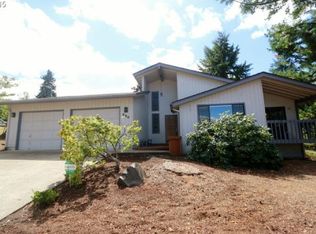 890 W 38th Ave, Eugene, OR 97405