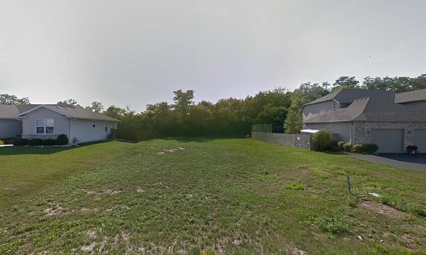 1st image of 302 English Ln