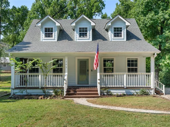 293 Commodore Dr, Livingston, TX 77351