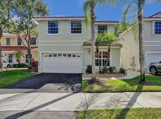 820 Garnet Cir, Weston, FL 33326
