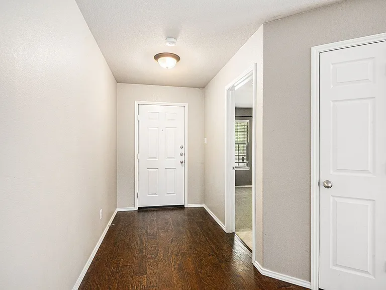 2308 Horseback Trl — Photo 3