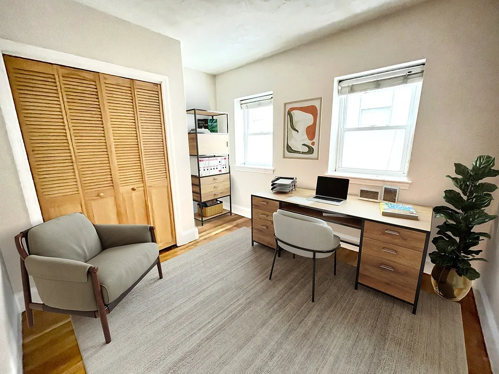 2 bed, 1.0 bath, 774 sqft, $2,700 — Photo 2