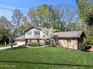 602 Villa Crest Dr, Knoxville, TN 37923