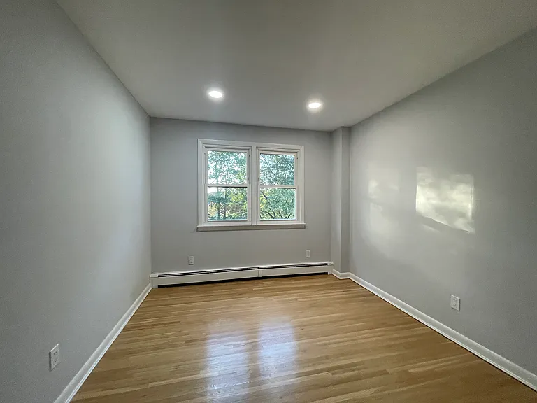 1198 Saw Mill River Rd #1 — Photo 15