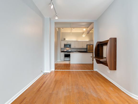 5th image of 633 S Plymouth Ct APT 503