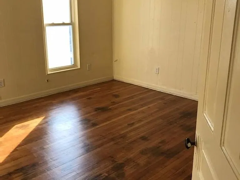 27 N Buena Vista St — Photo 5