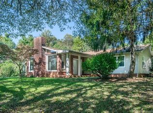 15 Bowman Ridge Rd, Hendersonville, NC 28739