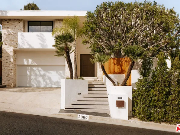 2380 Venus Dr, Los Angeles, CA 90046