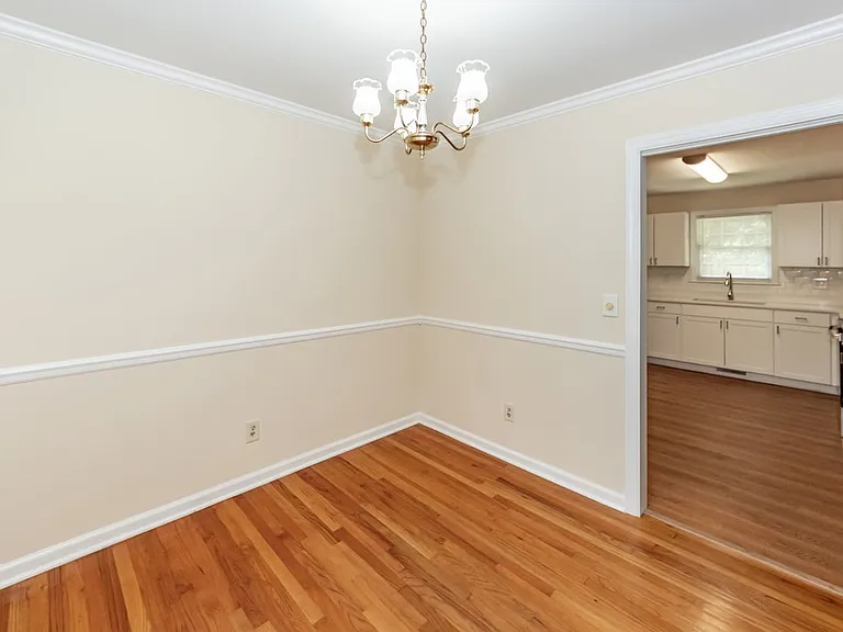 777 Bonham Dr — Photo 13