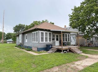 665 N Pine St, Long Pine, NE 69217