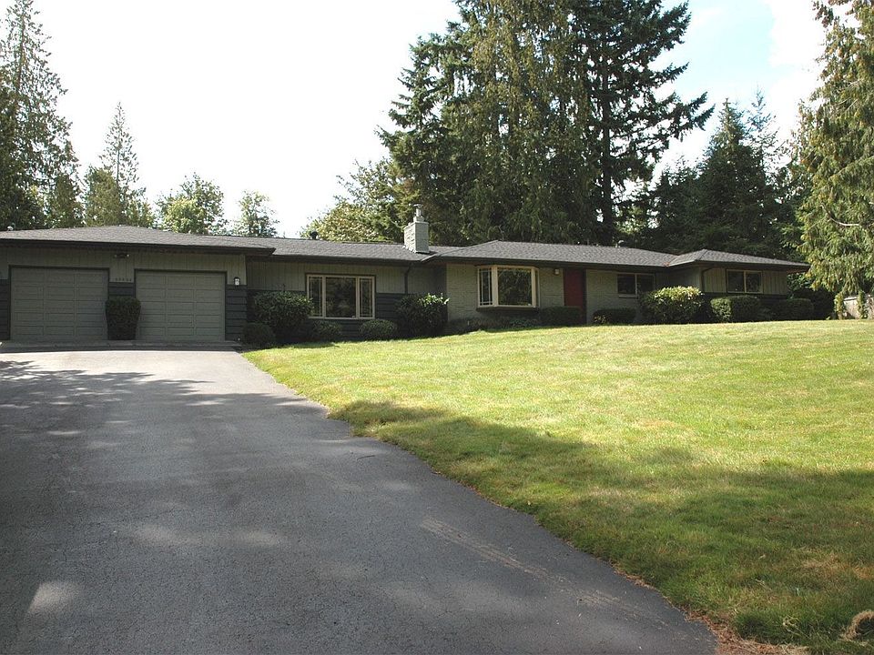 Oversized 2 car garage