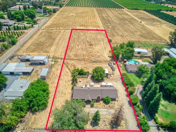 3636 N Bethel Ave, Sanger, CA 93657