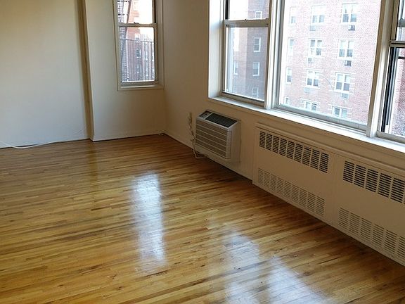 2nd image of 11048 72nd Ave APT 6G
