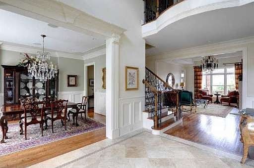 3rd image of 3550 Westbury Park Cir
