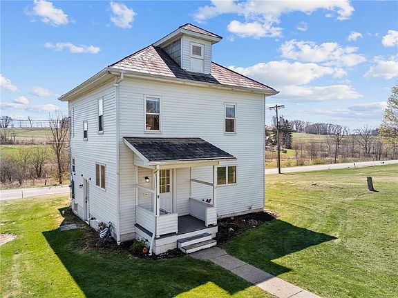 3rd image of 685 Herman Rd