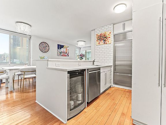 3rd image of 303 E 60th St APT 7B